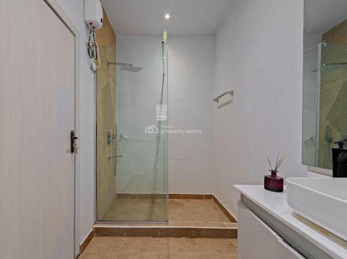 3 Bedroom Luxury Apartment, Abayomi Shonuga Crescent, Lekki Phase 1, Lekki, Lagos, Flat / Apartment Short Let