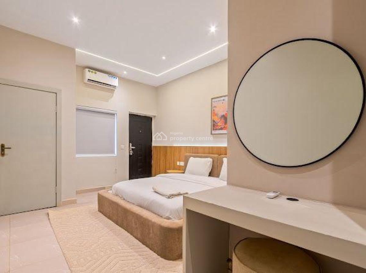 3 Bedroom Luxury Apartment, Abayomi Shonuga Crescent, Lekki Phase 1, Lekki, Lagos, Flat / Apartment Short Let