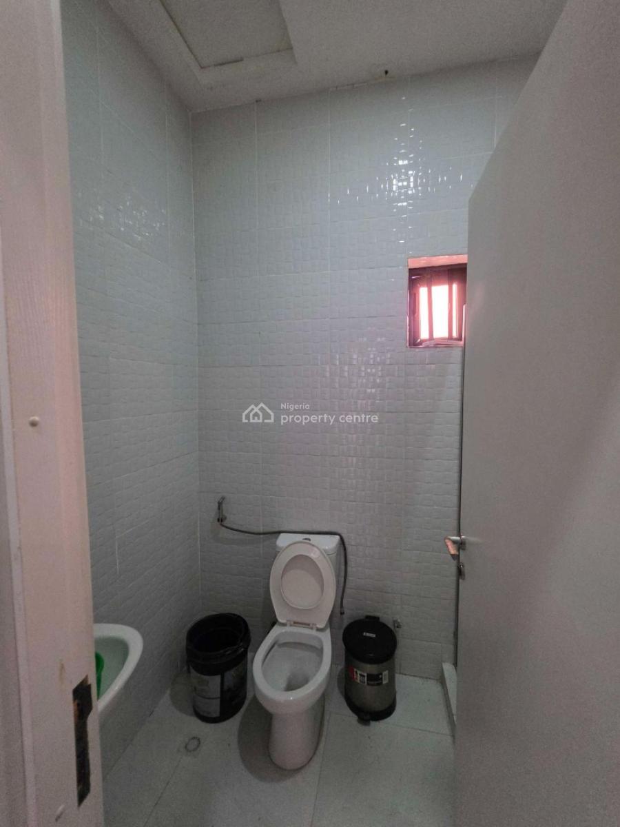 5bedroom Fully Detached Duplex    Amenities:  - [ ] Fitted Kit, Ajah, Lagos, Detached Duplex for Sale