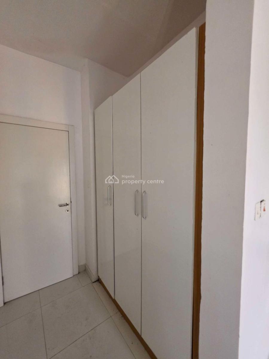 5bedroom Fully Detached Duplex    Amenities:  - [ ] Fitted Kit, Ajah, Lagos, Detached Duplex for Sale