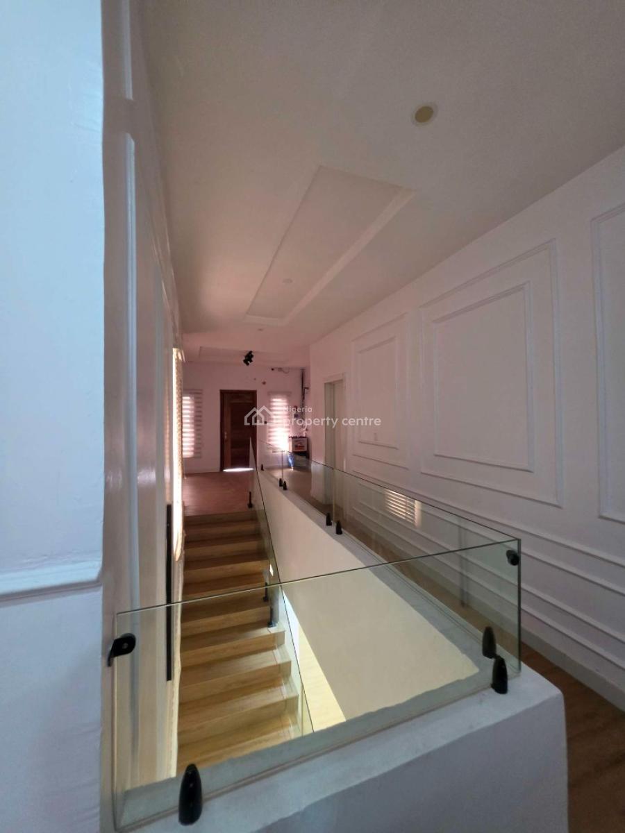 5bedroom Fully Detached Duplex    Amenities:  - [ ] Fitted Kit, Ajah, Lagos, Detached Duplex for Sale