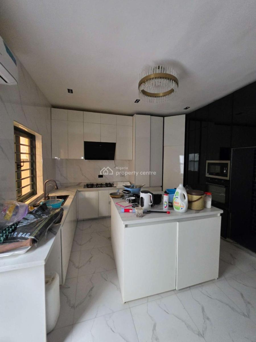 5bedroom Fully Detached Duplex    Amenities:  - [ ] Fitted Kit, Ajah, Lagos, Detached Duplex for Sale