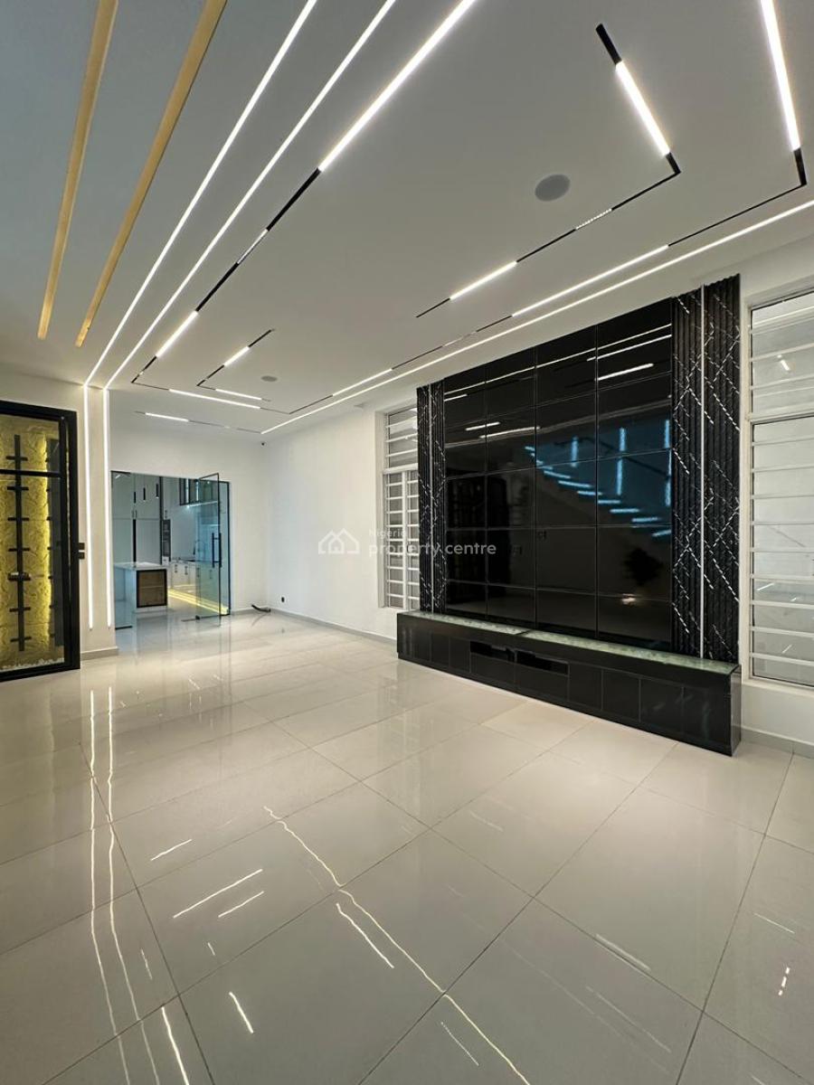 Exquisite Luxury Spacious 5 Bedroom Fully Detached Duplex + Bq & Pool, Ologolo, Lekki, Lagos, Detached Duplex for Sale