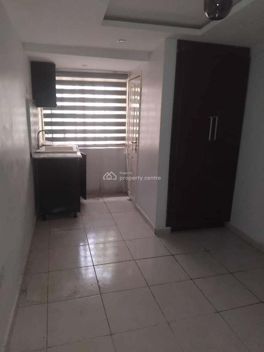 Roomself Contain Upstairs, Atlantic View Estate Alpha Beach Road New Road Bustop Lekki Lagos Stat, Lekki, Lagos, Self Contain (single Rooms) for Rent