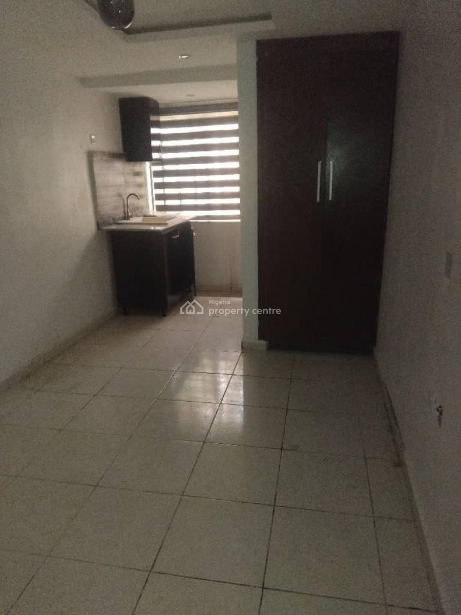 Roomself Contain Upstairs, Atlantic View Estate Alpha Beach Road New Road Bustop Lekki Lagos Stat, Lekki, Lagos, Self Contain (single Rooms) for Rent