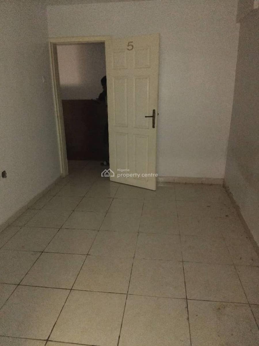 Roomself Contain Upstairs, Atlantic View Estate Alpha Beach Road New Road Bustop Lekki Lagos Stat, Lekki, Lagos, Self Contain (single Rooms) for Rent