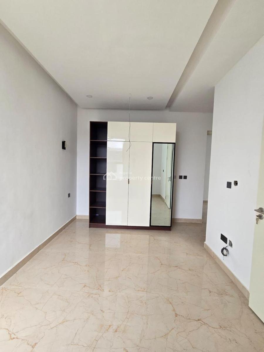 Beautiful 4 Bedroom Maisonette with Boys Quarters in a Secured Estate, Lekki Phase 1, Lekki, Lagos, Flat / Apartment for Sale