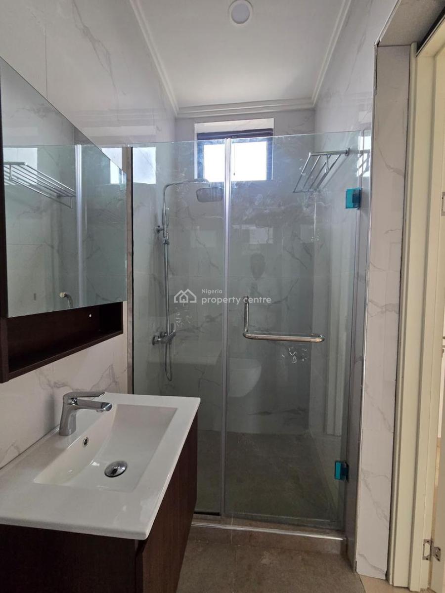 Beautiful 4 Bedroom Maisonette with Boys Quarters in a Secured Estate, Lekki Phase 1, Lekki, Lagos, Flat / Apartment for Sale