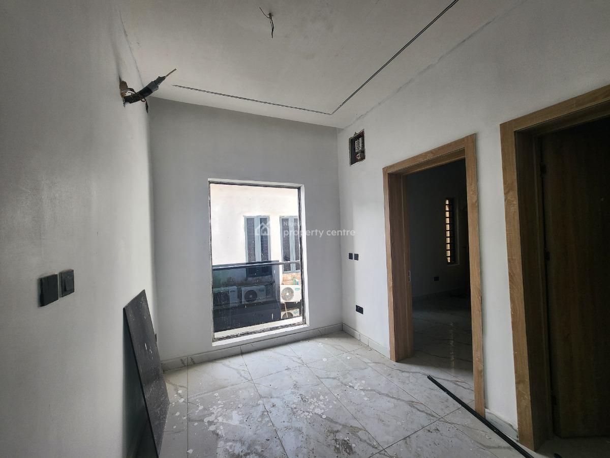 4 Bedrooms Semi-detached House with Bq, Off Orchid Road, Lekki, Lagos, Semi-detached Duplex for Sale