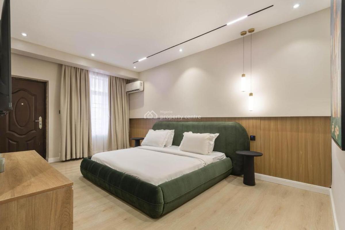 2 Bedroom Apartment, Admiralty Way, Lekki Phase 1, Lekki, Lagos, Flat / Apartment Short Let