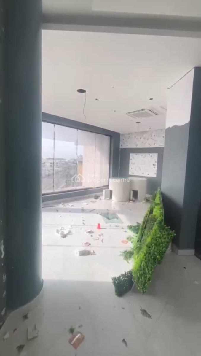 a Shop on Second (2nd) Floor, Admiralty Way, Lekki Phase 1, Lekki, Lagos, Shop for Rent