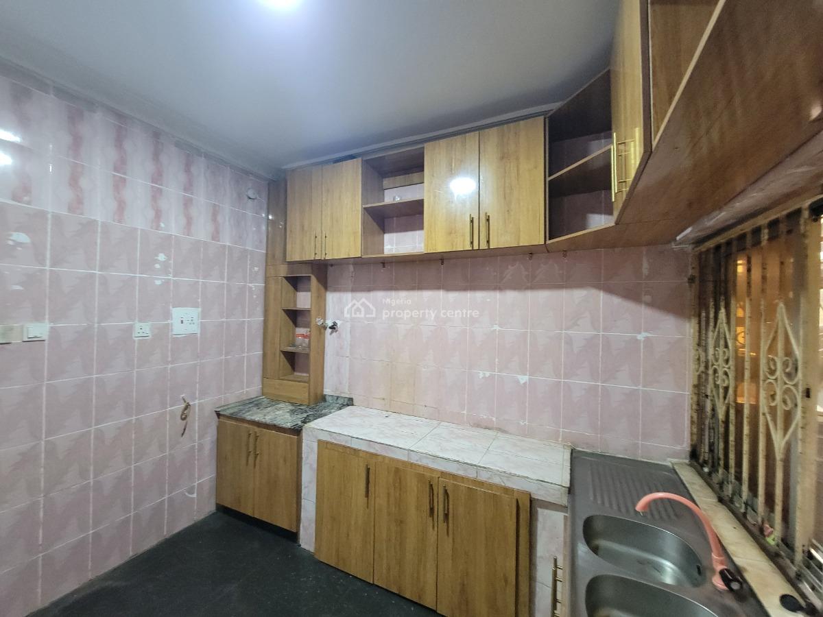 Spacious 3 Bedroom Flat Garki, Garki, Abuja, Flat / Apartment for Rent