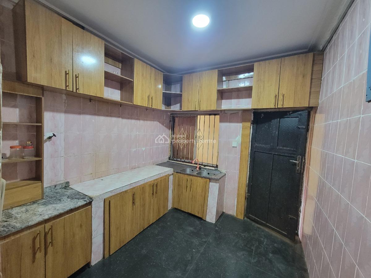 Spacious 3 Bedroom Flat Garki, Garki, Abuja, Flat / Apartment for Rent