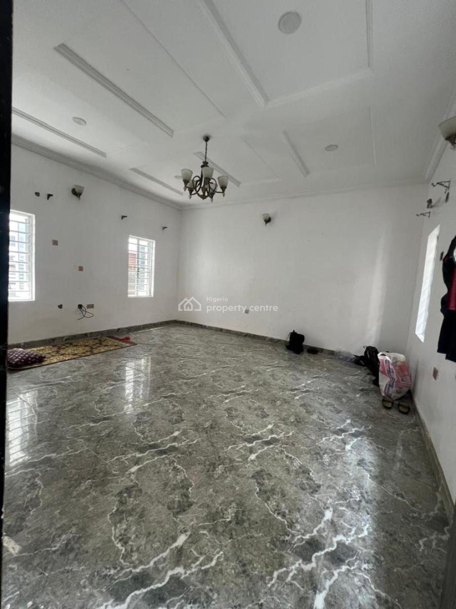 Luxurious, Standard, and Very Spacious  Studio Apartment Upstairs, Ikota Lekki, Ajah, Lagos, Flat / Apartment for Rent