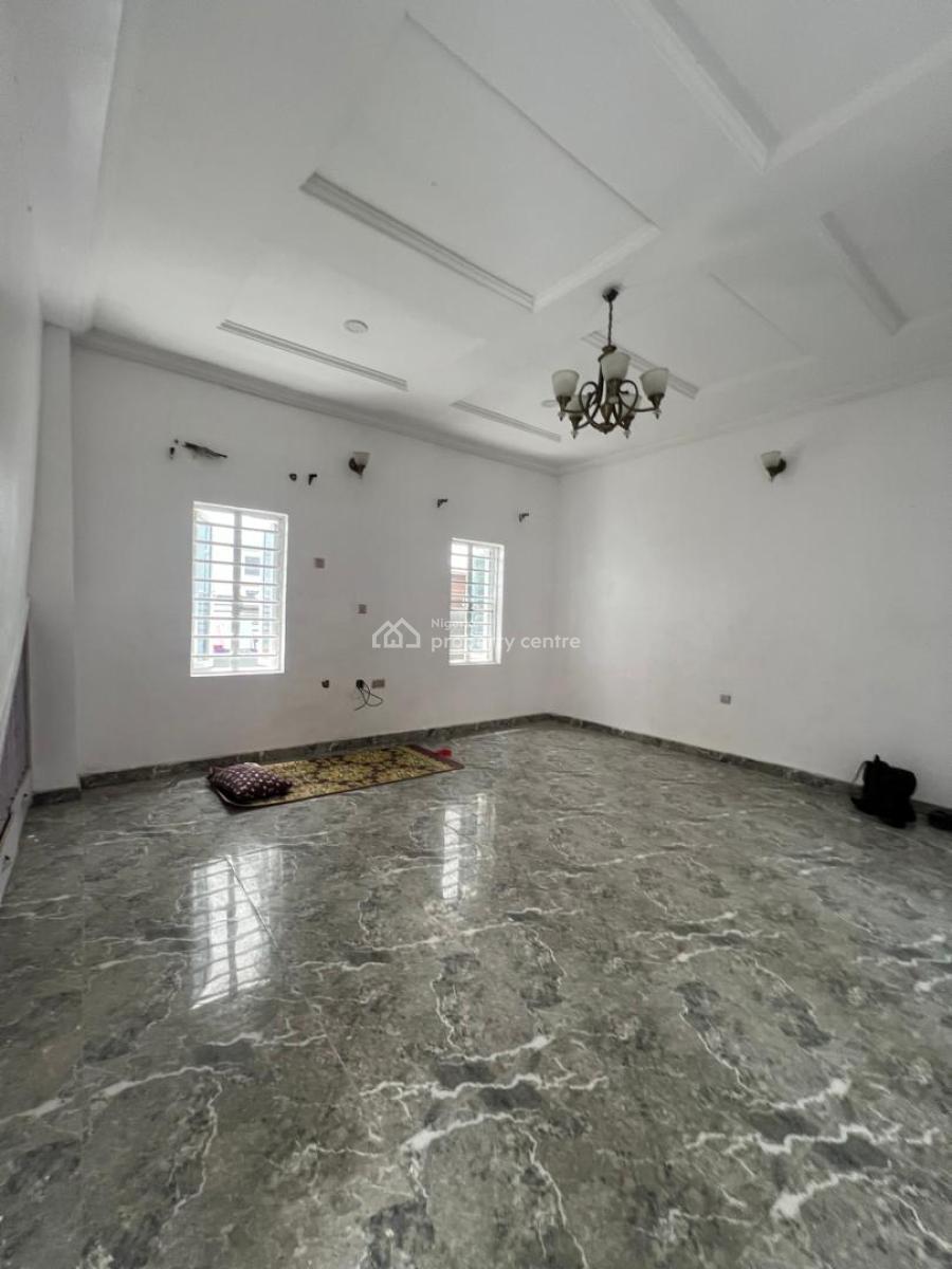 Luxurious, Standard, and Very Spacious  Studio Apartment Upstairs, Ikota Lekki, Ajah, Lagos, Flat / Apartment for Rent