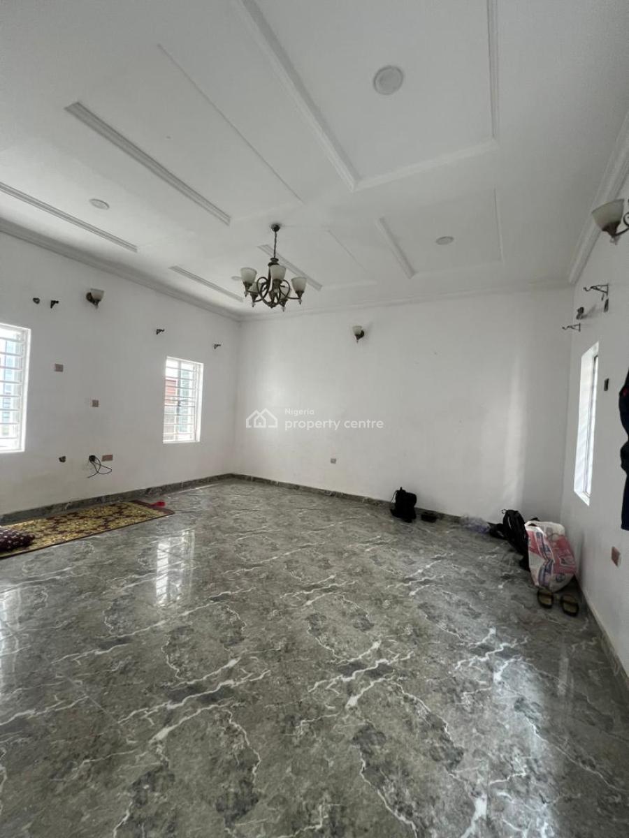 Luxurious, Standard, and Very Spacious  Studio Apartment Upstairs, Ikota Lekki, Ajah, Lagos, Flat / Apartment for Rent