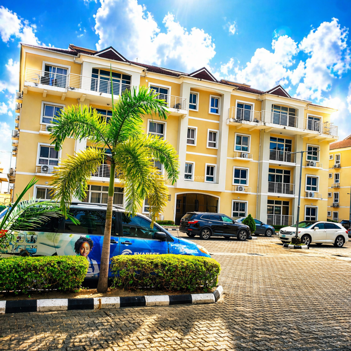 Luxury 3 Bedroom Pent Floor with 24hrs Electricity and Elevator, Chevron Drive ( Cromwell Estate ), Lekki, Lagos, Terraced Duplex for Rent