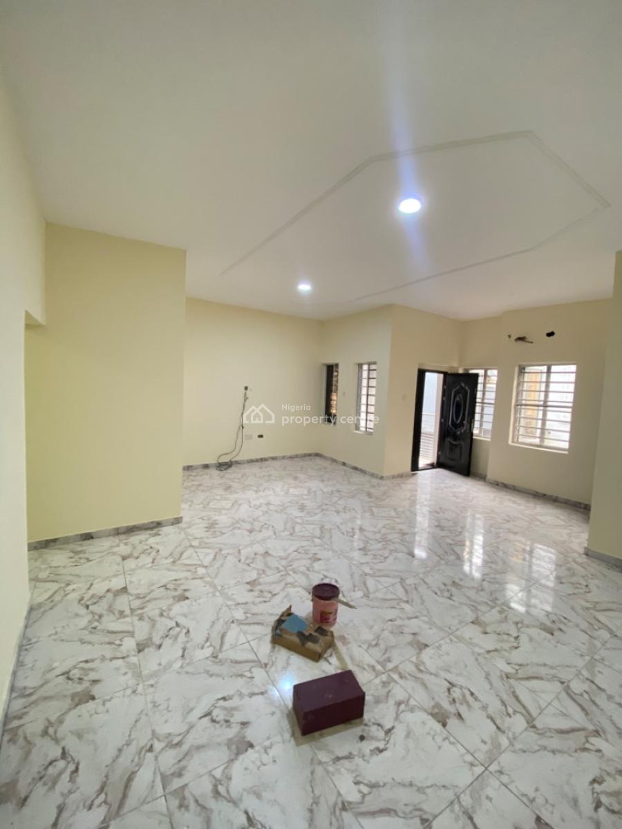 Spacious 3 Bedroom Apartment Upstairs, Osapa London, Osapa, Lekki, Lagos, Flat / Apartment for Rent