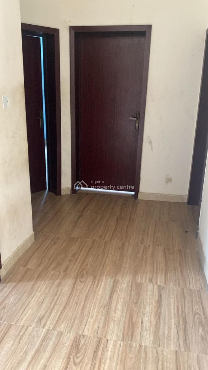 Well Maintained 3 Bedroom Apartment, Estate Off Abijo Road, Abijo, Lekki, Lagos, Flat / Apartment for Rent