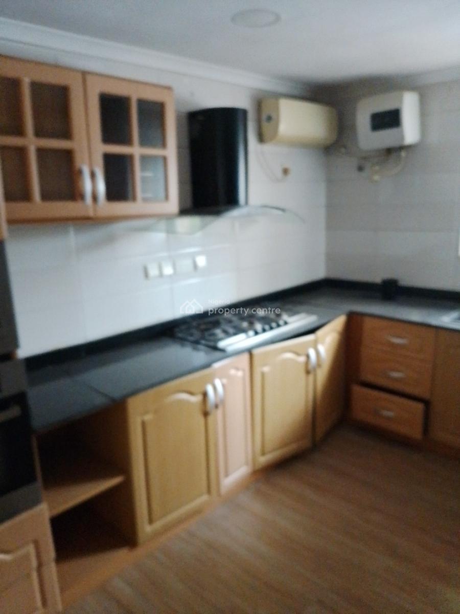 Standard Serviced Mini Flat with 2 Toilet Acs Swimming Pool ,gym., Off Admiralty Road, Lekki Phase 1, Lekki, Lagos, Flat / Apartment for Rent