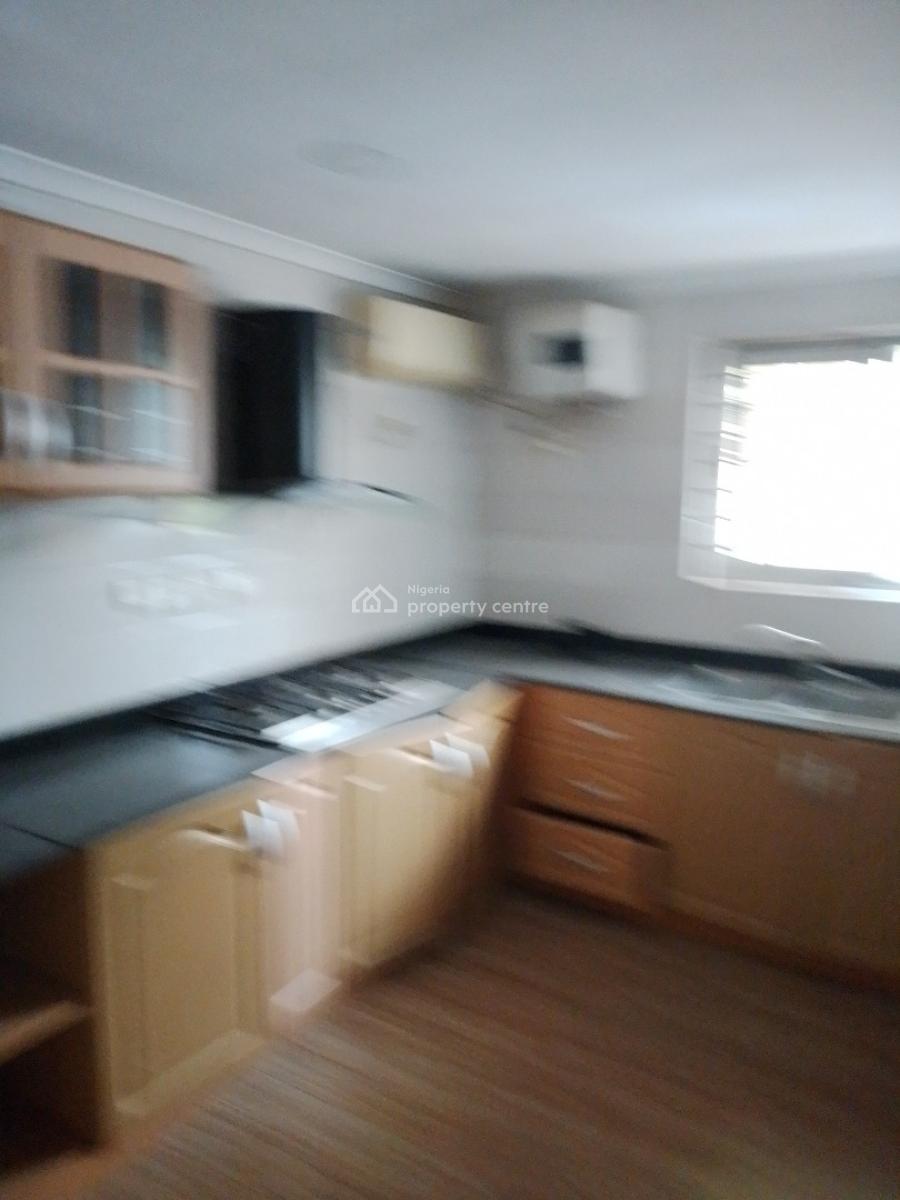 Standard Serviced Mini Flat with 2 Toilet Acs Swimming Pool ,gym., Off Admiralty Road, Lekki Phase 1, Lekki, Lagos, Flat / Apartment for Rent