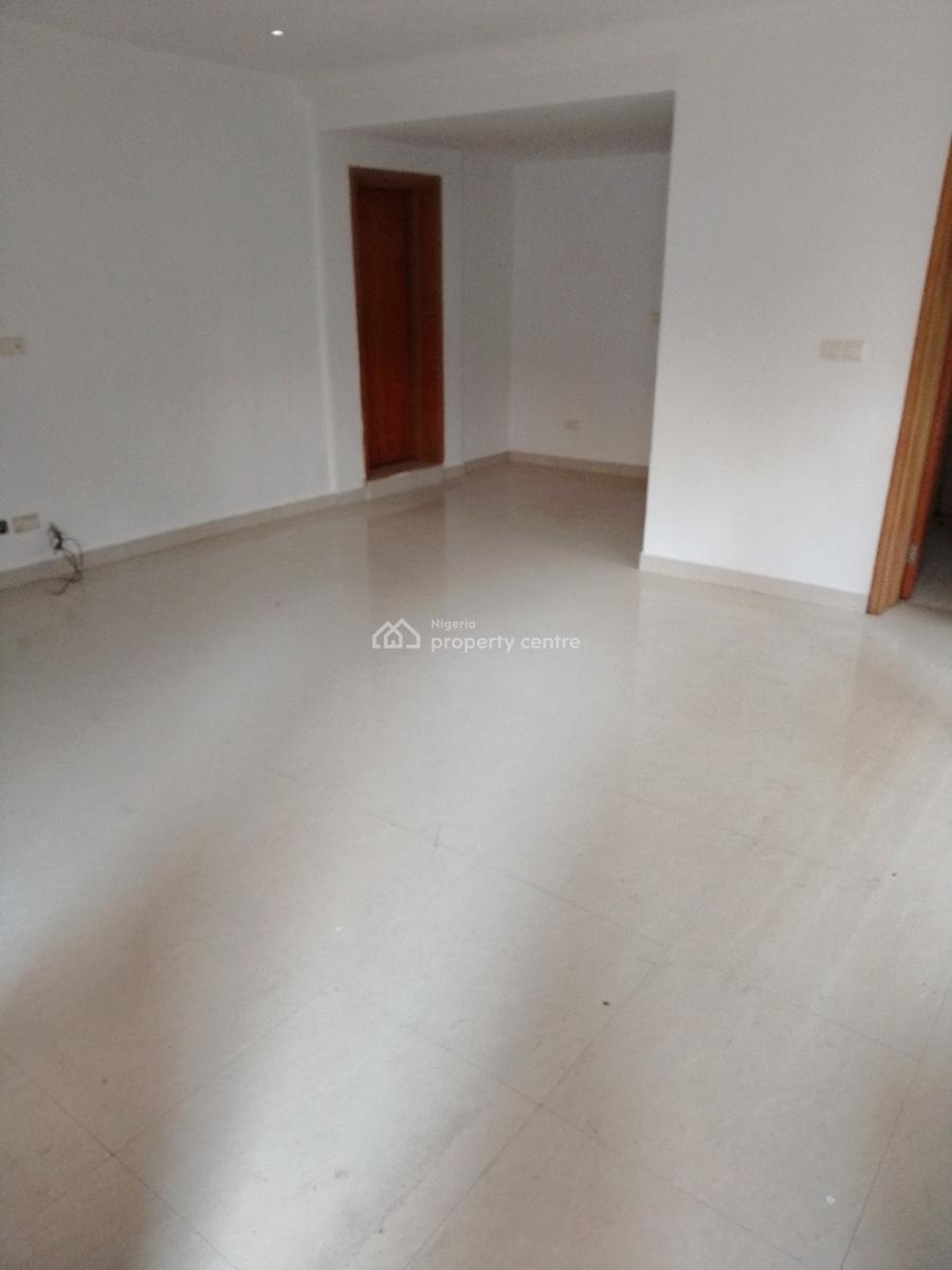 Standard Serviced Mini Flat with 2 Toilet Acs Swimming Pool ,gym., Off Admiralty Road, Lekki Phase 1, Lekki, Lagos, Flat / Apartment for Rent