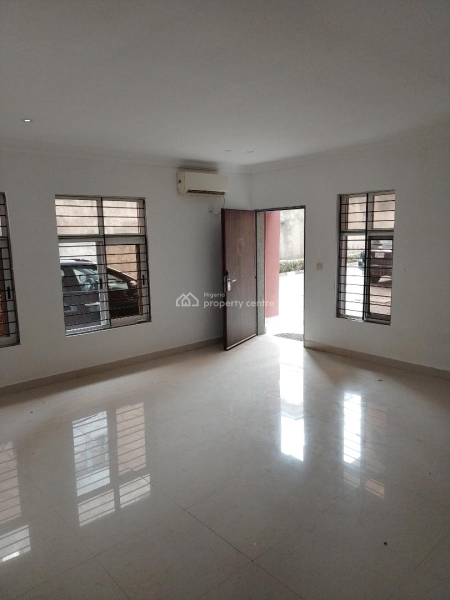 Standard Serviced Mini Flat with 2 Toilet Acs Swimming Pool ,gym., Off Admiralty Road, Lekki Phase 1, Lekki, Lagos, Flat / Apartment for Rent
