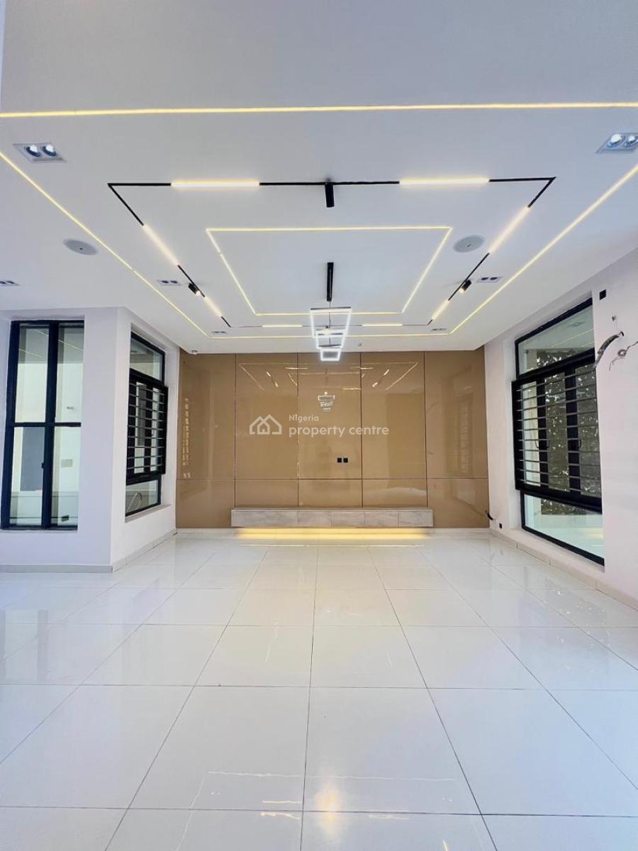 Spacious 5-bedroom Fully Detached House with Boys Quarters and Pool, Lekki Conservation Centre, Lekki Phase 2, Lekki, Lagos, Detached Duplex for Sale