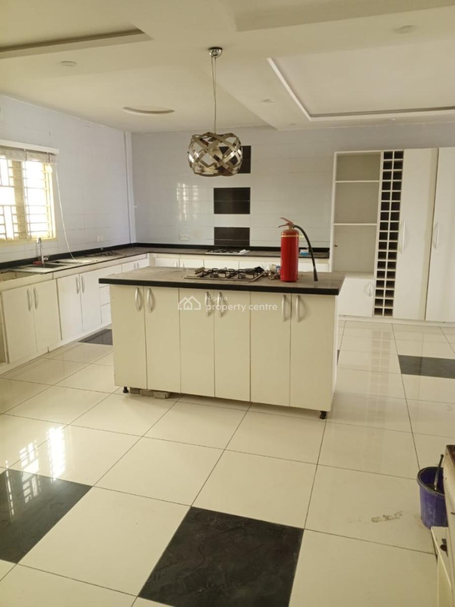 2 Bedroom Penthouse, Lekki, Lekki Phase 1, Lekki, Lagos, Flat / Apartment for Rent