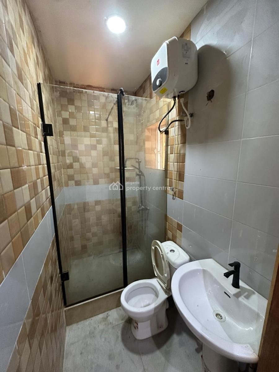 2-bedroom Apartment, Ologolo, Lekki, Lagos, Flat / Apartment for Rent