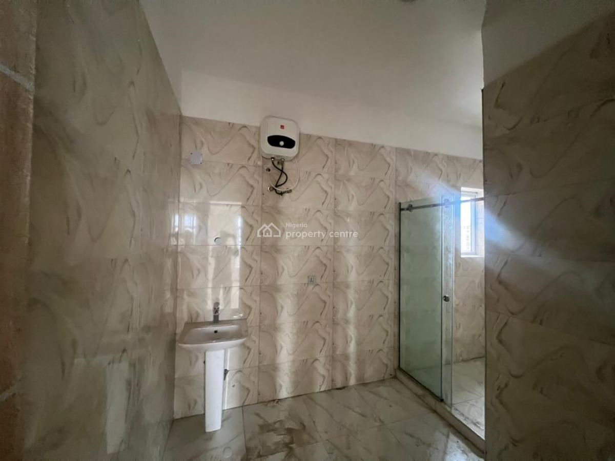 *  Newly Built 3 Bedrooms Maisonette with Bq, Lekki Phase 1, Lekki, Lagos, House for Sale