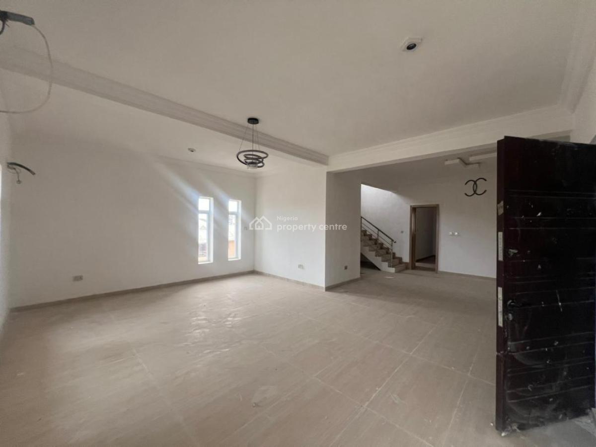 *  Newly Built 3 Bedrooms Maisonette with Bq, Lekki Phase 1, Lekki, Lagos, House for Sale