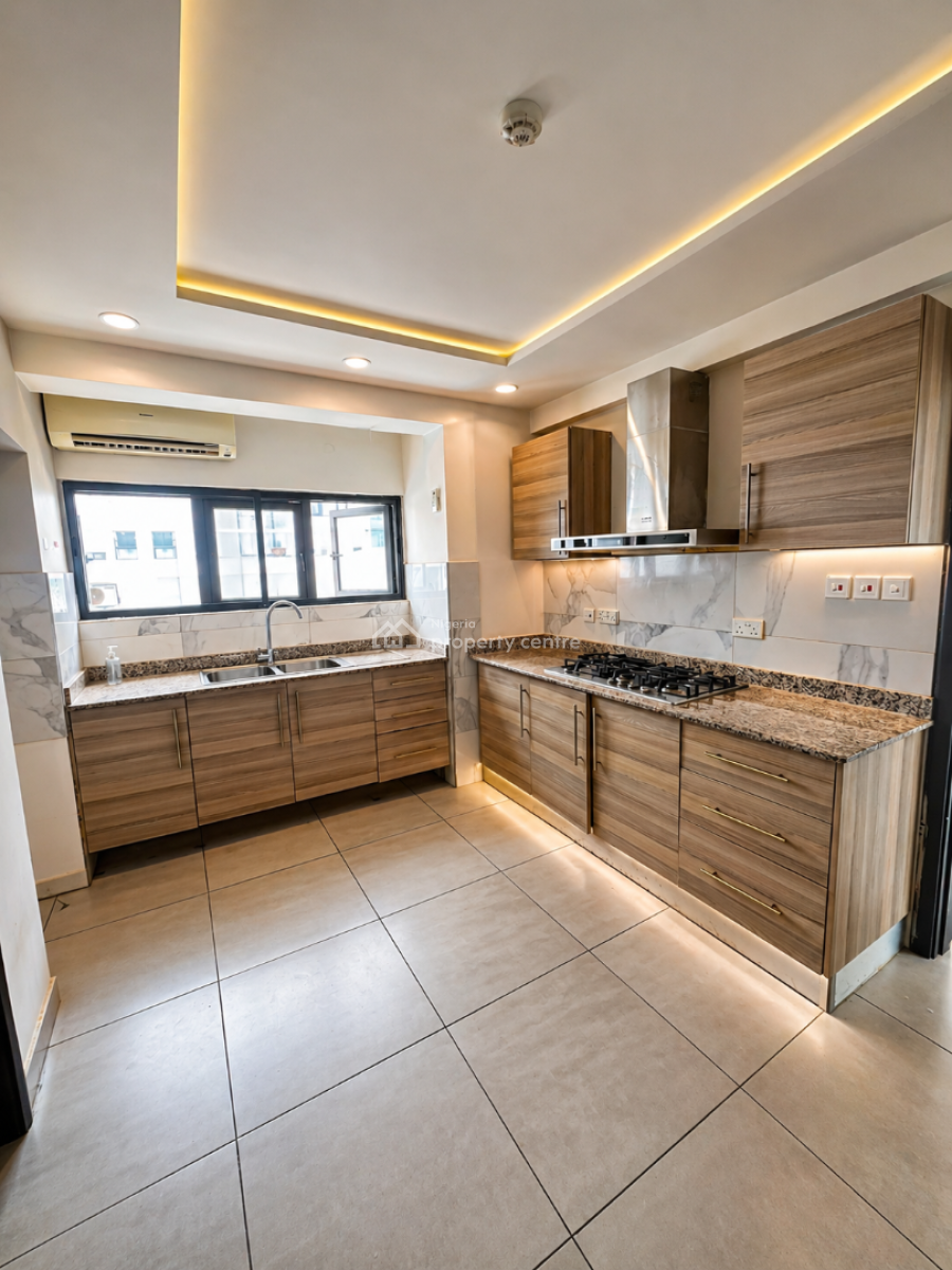 Very Clean 3 Bedroom Flat with Bq ,upstairs Available, Ikoyi, Ikoyi, Lagos, Flat / Apartment for Rent