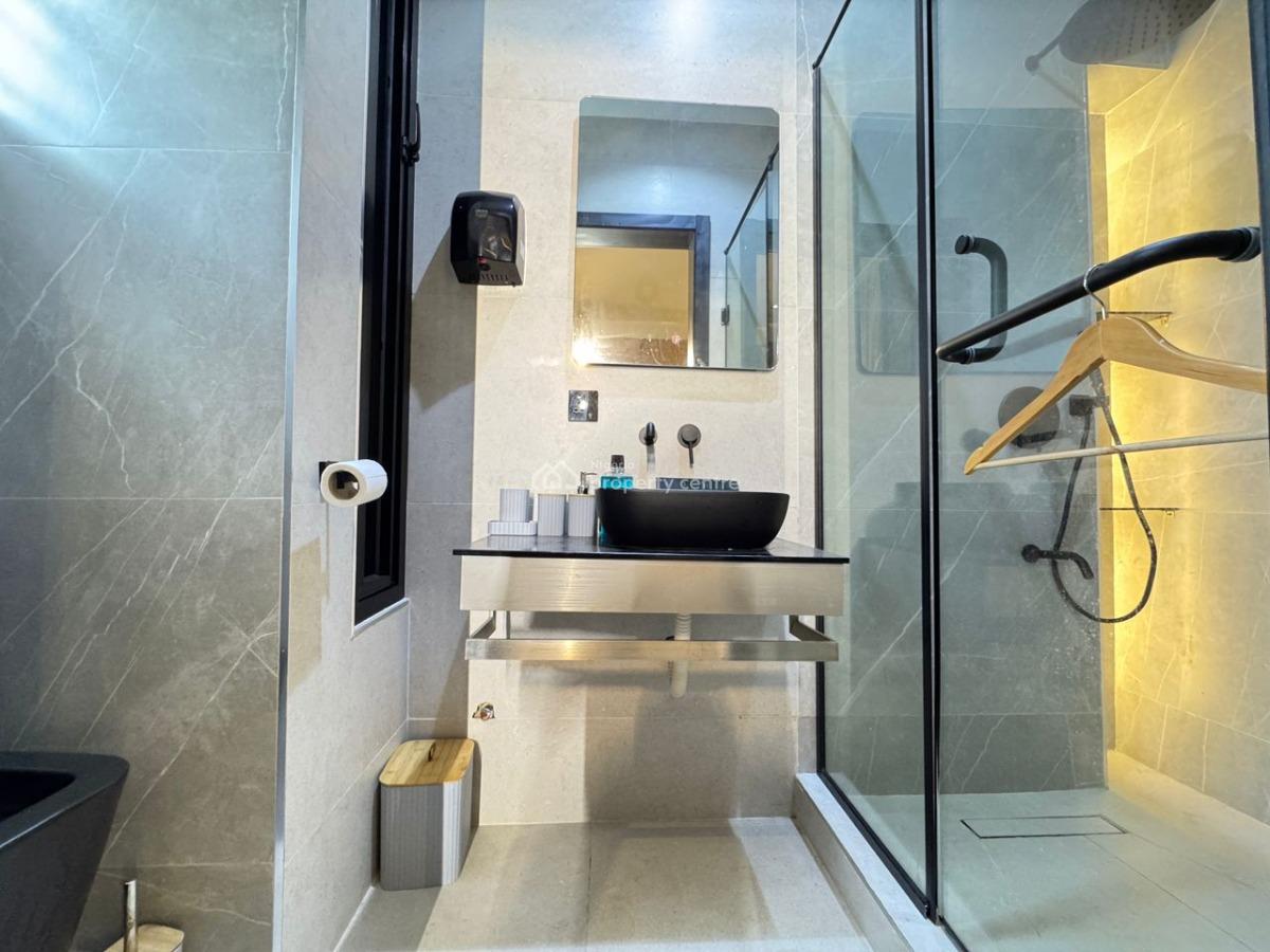 Luxury 2 Bedroom Apartment with Housekeeping and Gymnasium, Swimming Pool,mini Bar,inbuilt Speakers Balcony, Lekki Phase 1, Lekki, Lagos, Flat / Apartment Short Let