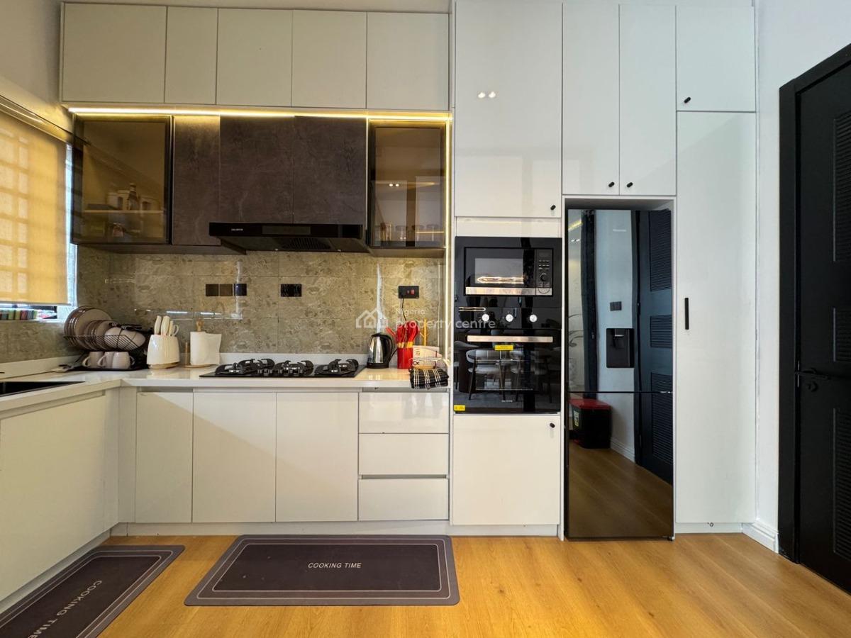 Luxury 2 Bedroom Apartment with Housekeeping and Gymnasium, Swimming Pool,mini Bar,inbuilt Speakers Balcony, Lekki Phase 1, Lekki, Lagos, Flat / Apartment Short Let