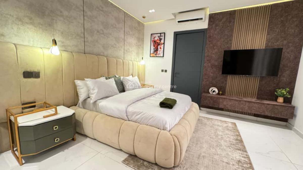 Luxury Spacious 2 Bedroom Apartment with Swimming Pool and Gymnasium, Housekeeping,soccer Table,spacious Balconies, Lekki Phase 1, Lekki, Lagos, Flat / Apartment Short Let