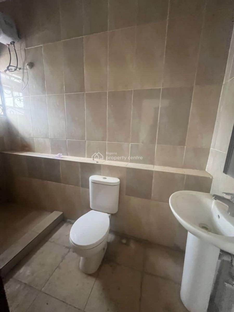 3 Bedroom Apartment with Bq, Guzape, Guzape District, Abuja, Flat / Apartment for Rent