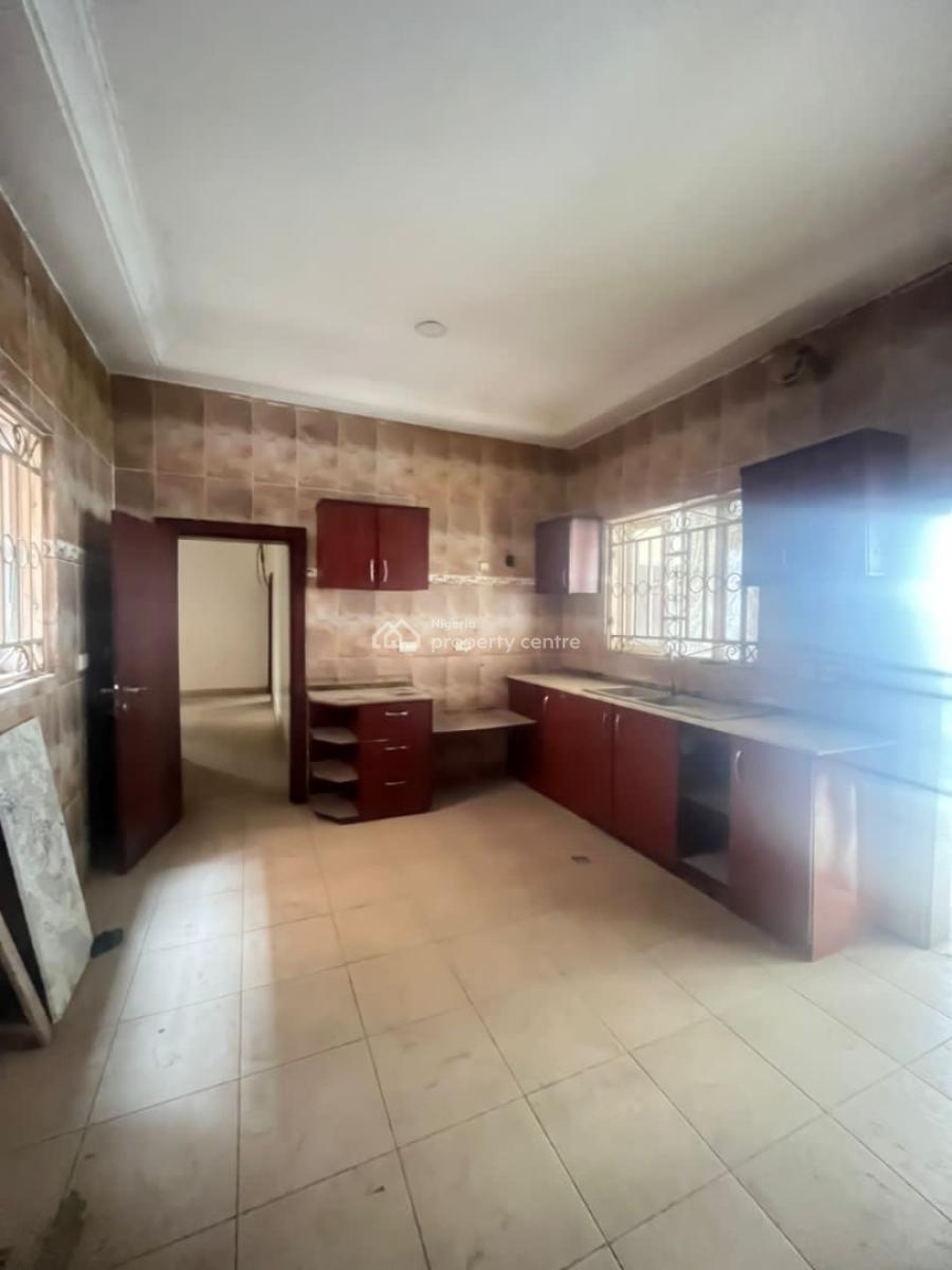 3 Bedroom Apartment with Bq, Guzape, Guzape District, Abuja, Flat / Apartment for Rent