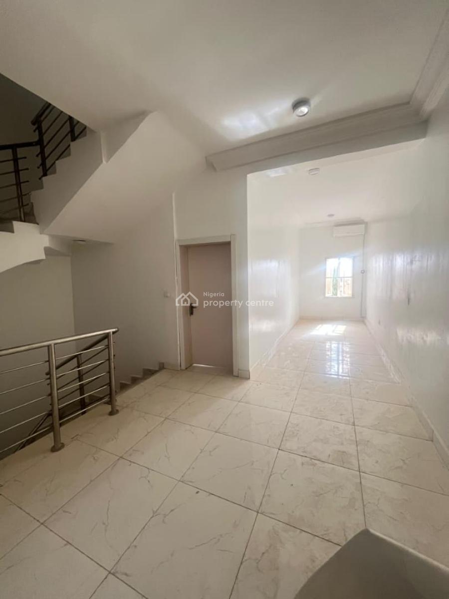3 Bedroom Terrace with Bq (corner Piece), Guzape, Guzape District, Abuja, Terraced Duplex for Rent