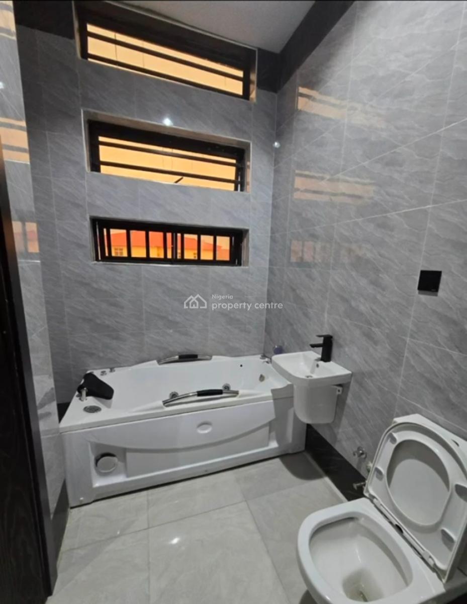 6 Bedrooms Fully Detached Duplex with Swimming Pool and Bq, Gra Phase 2, Magodo, Lagos, Detached Duplex for Sale