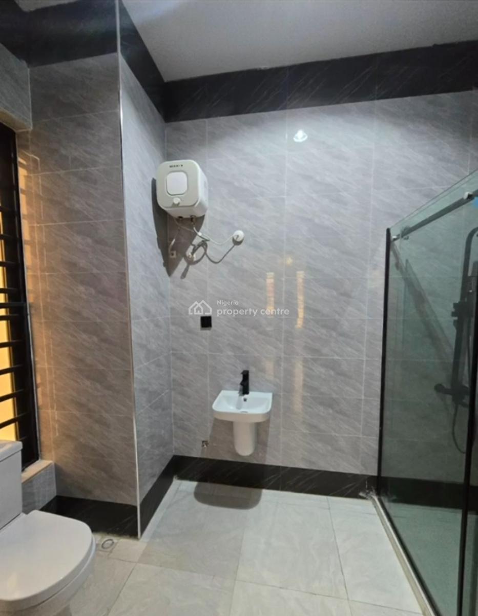 6 Bedrooms Fully Detached Duplex with Swimming Pool and Bq, Gra Phase 2, Magodo, Lagos, Detached Duplex for Sale