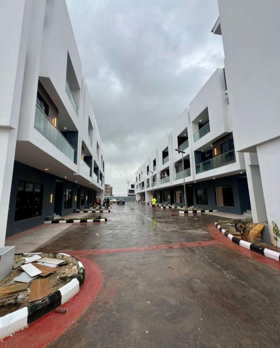 Furnished 5 Bedroom Semi Detached Duplex + 1 B/q with  Swimming Pool, Lekki, Lagos, Semi-detached Duplex for Sale