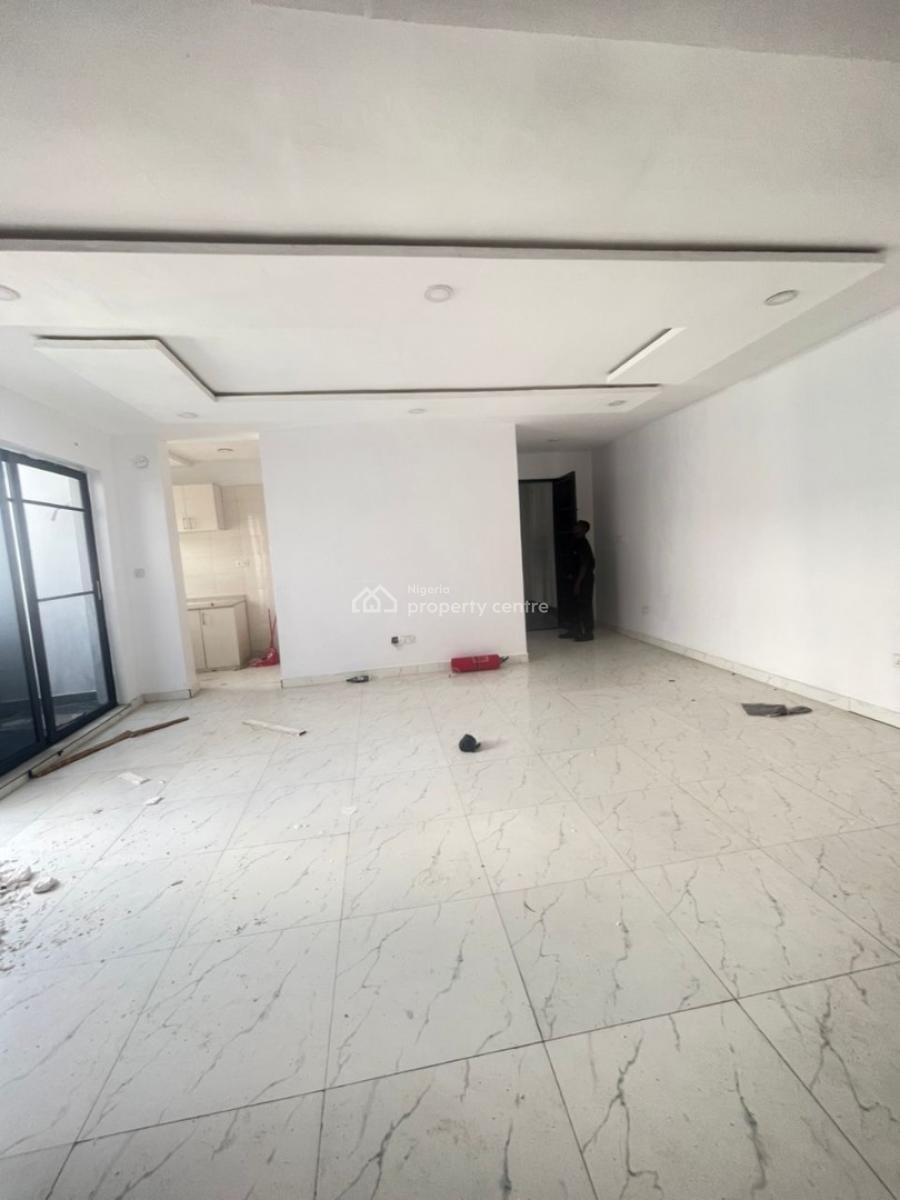 Spacious and Fully Serviced 2bedroom Apartment, Ologolo, Lekki, Lagos, Flat / Apartment for Rent
