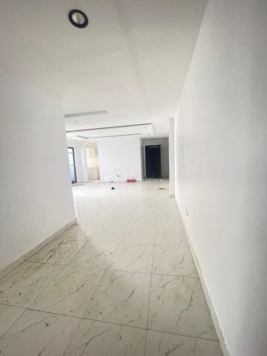 Spacious and Fully Serviced 2bedroom Apartment, Ologolo, Lekki, Lagos, Flat / Apartment for Rent