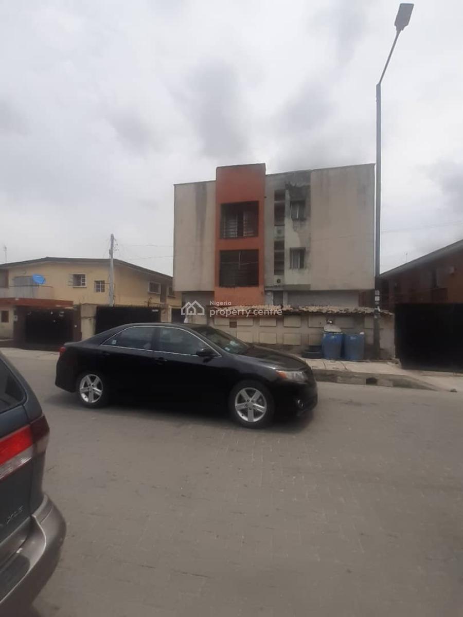 Block of Six Flat of Three Bedroom Flat Surulere, Surulere, Lagos, House for Sale