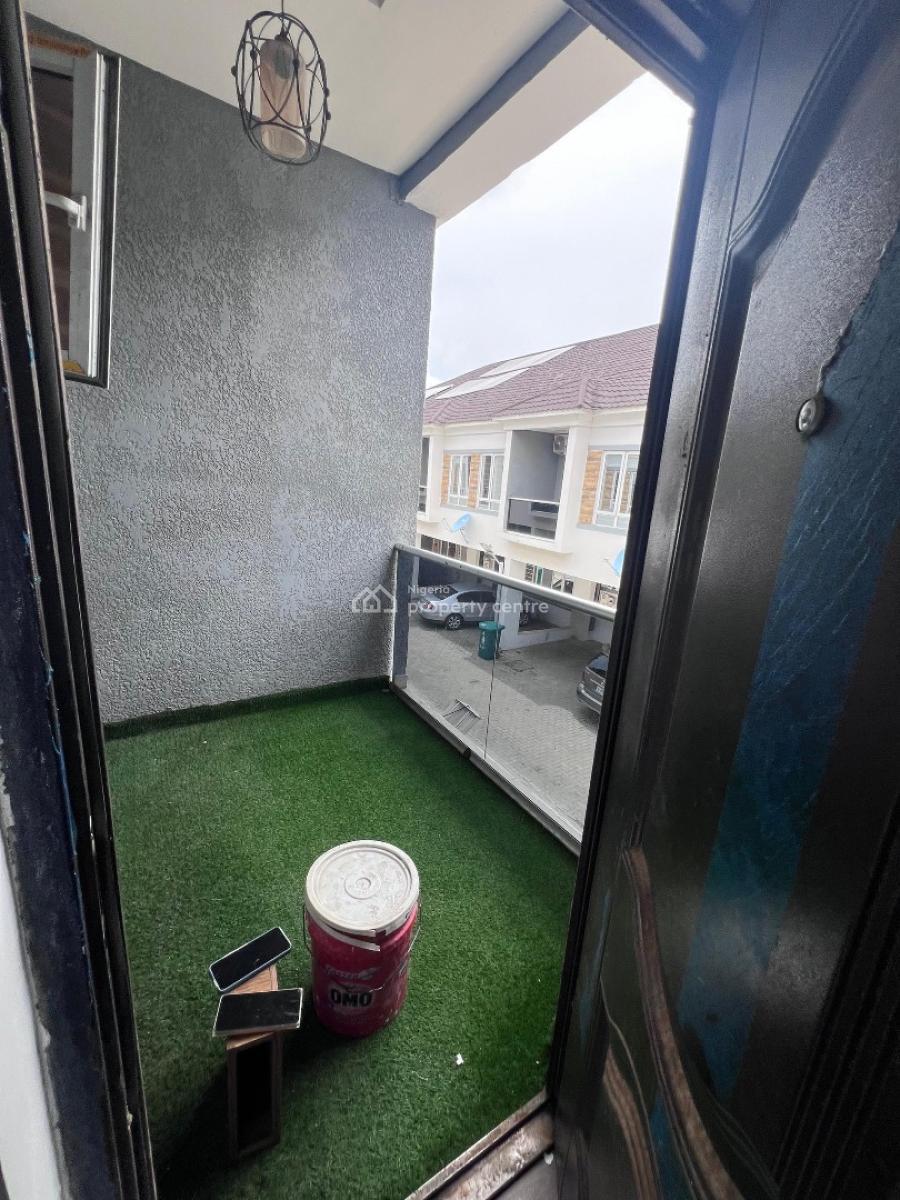 Luxury Master Bedroom (spc Floor), Vbay Estate, Orchid Road, Lekki, Lagos, Flat / Apartment for Rent