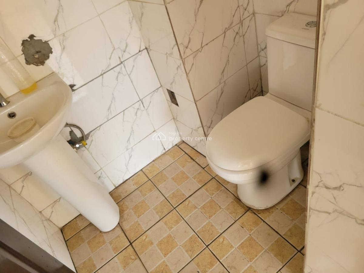 100 Square Meters Showroom Wuse, Wuse, Abuja, Commercial Property for Rent