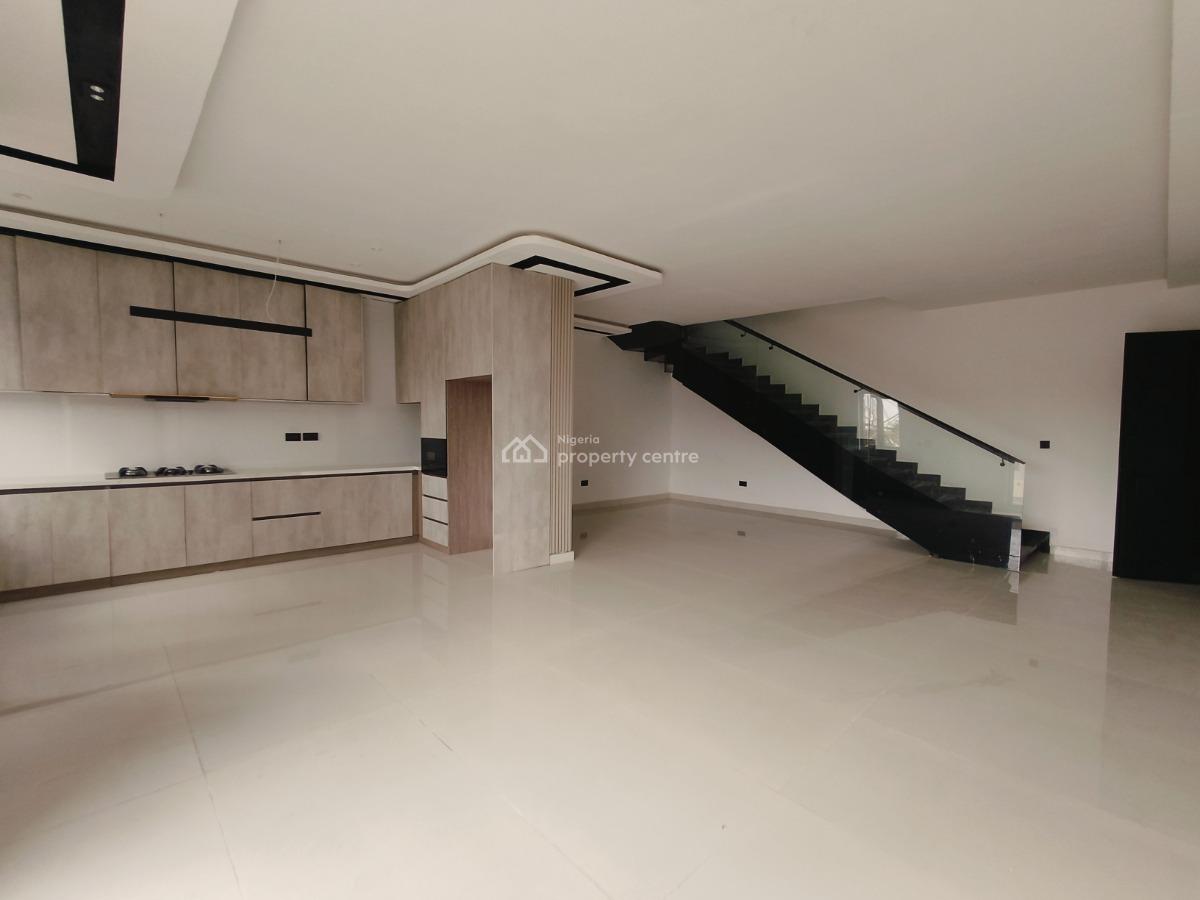 2 Bedroom Maisonette, Lekki Phase 1, Lekki Phase 1, Lekki, Lagos, Flat / Apartment for Sale