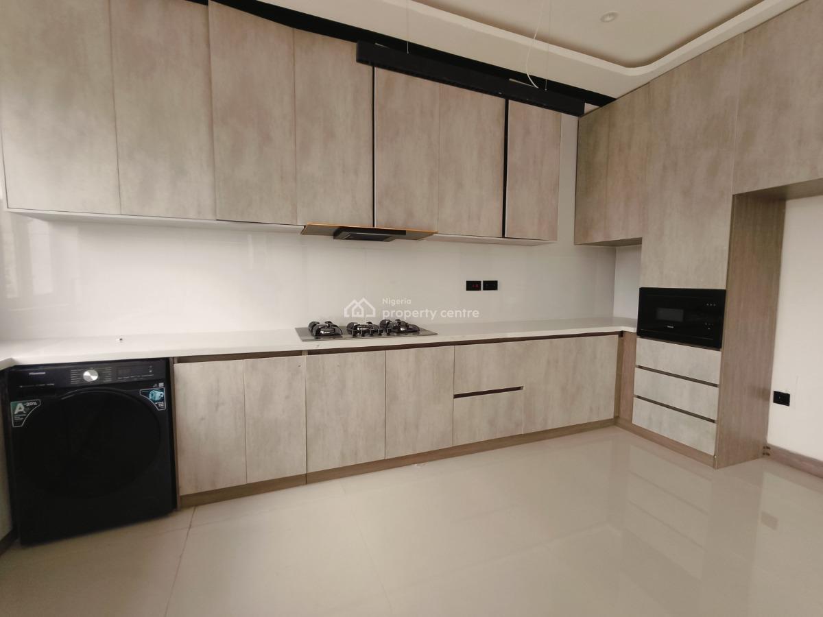 2 Bedroom Maisonette, Lekki Phase 1, Lekki Phase 1, Lekki, Lagos, Flat / Apartment for Sale