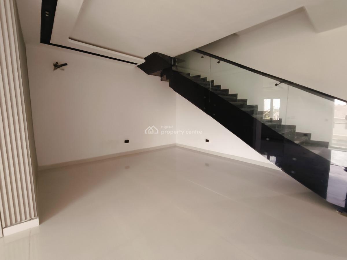 2 Bedroom Maisonette, Lekki Phase 1, Lekki Phase 1, Lekki, Lagos, Flat / Apartment for Sale